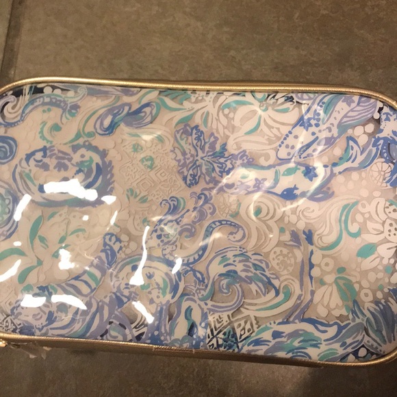 NWT Lilly Pulitzer travel organizer - Picture 2 of 5